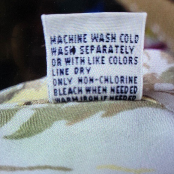 Floral Hawaiian Shirt - Picture 5 of 7